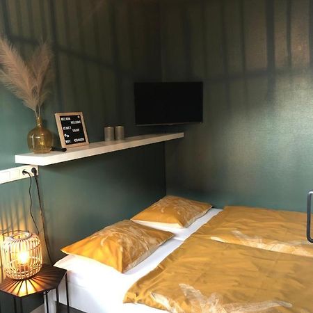 Nieboer Bed & Breakfast Vrouwenpolder Exterior foto