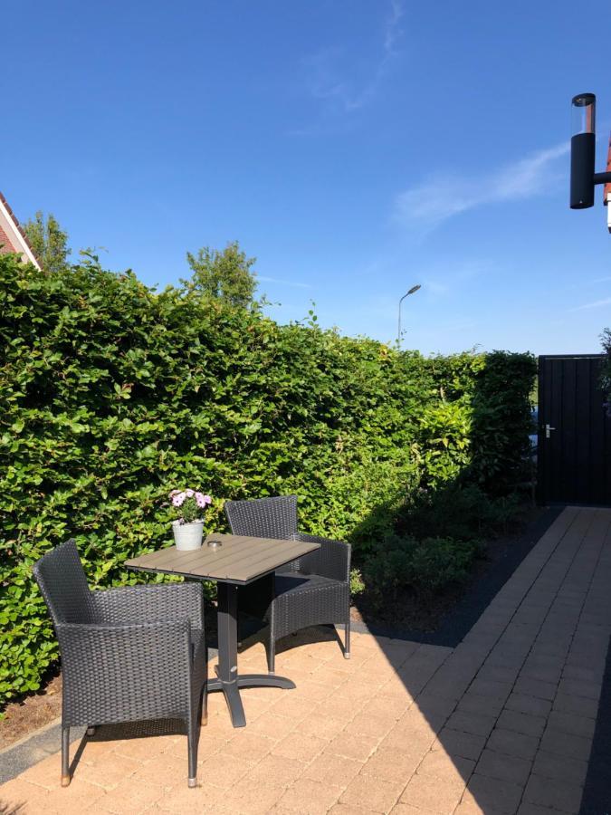 Nieboer Bed & Breakfast Vrouwenpolder Exterior foto